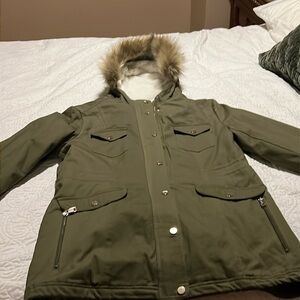 Brand neww green long jacket with pockets